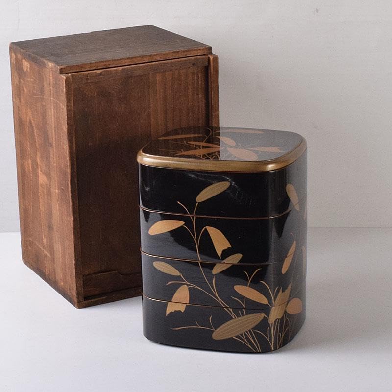 輪島塗　漆塗　草蒔絵　四段重箱　時代箱付　C　7535 輪島塗 漆塗 草蒔絵 四段重箱 時代箱付 C 7535